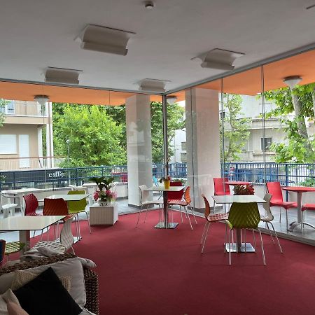 Hotel Senior Cattolica Exterior photo